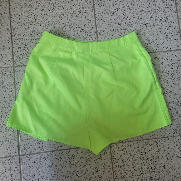 Lime green skort - Picture 3 of 4